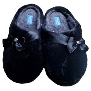 Simply Vera Black Plush Slippers w/ bow size 5-6 Small
